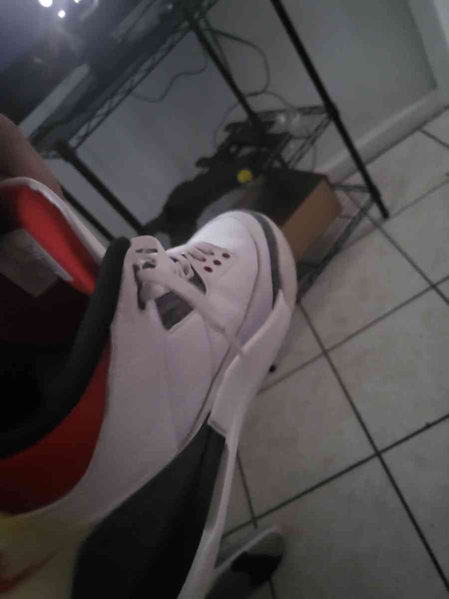 used jordans size 10 both for 25
