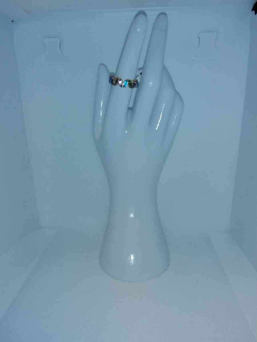 Multi Color Vs Chic Rhinestone Ring