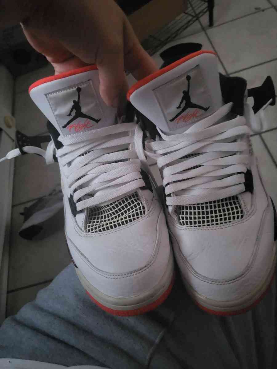 used jordans size 10 both for 25