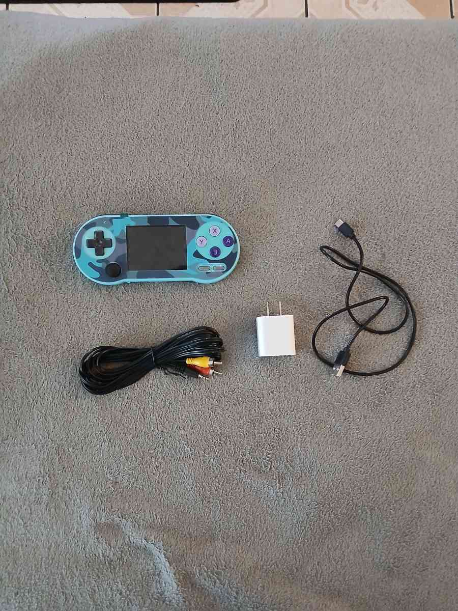 Data Frog SF2000 Handheld Game Station Console