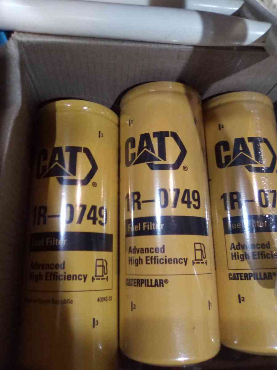 Caterpillar Fuel Filter 3 Pack 1R0749 Brand New
