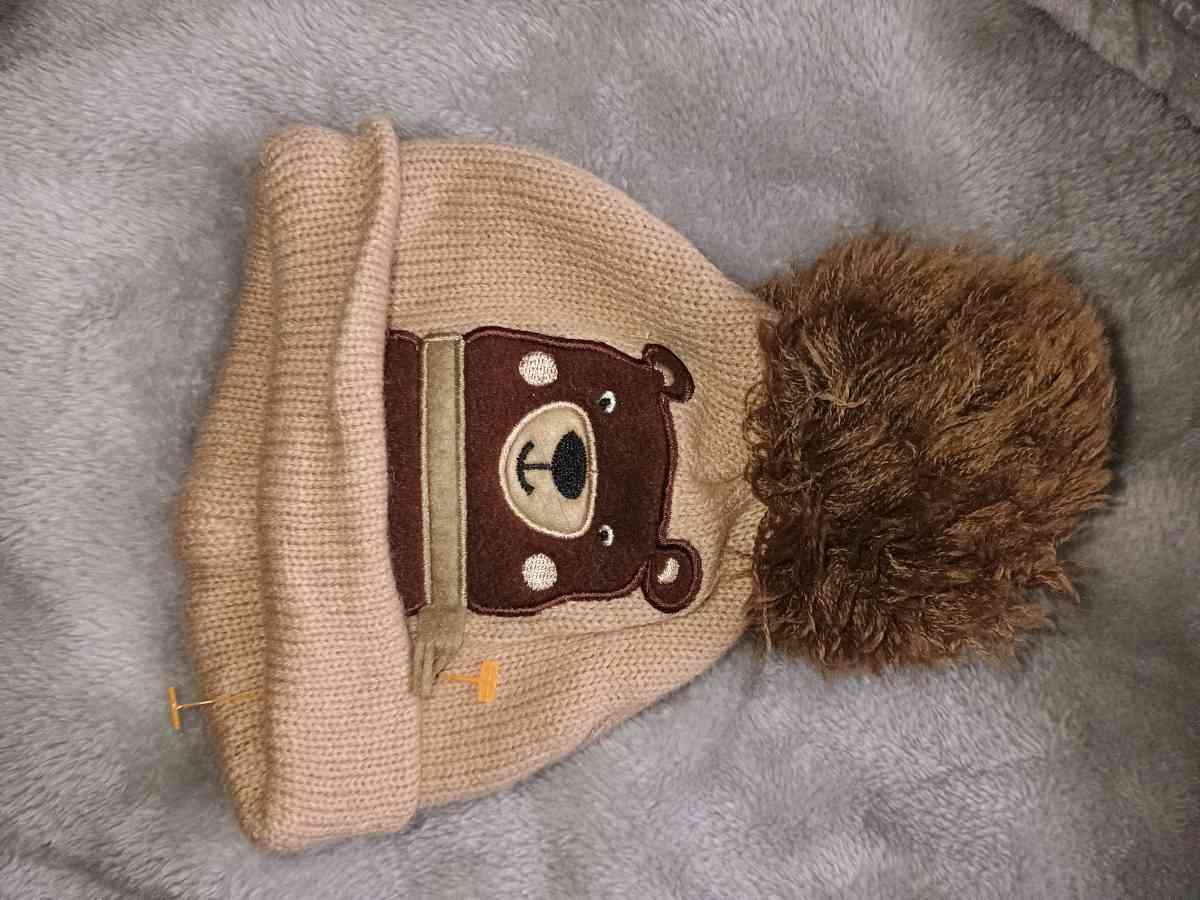 womans  hoodies and beanies and vests etc