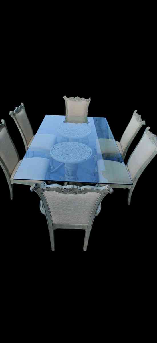 Contemporary Style Glass Table Seats 6