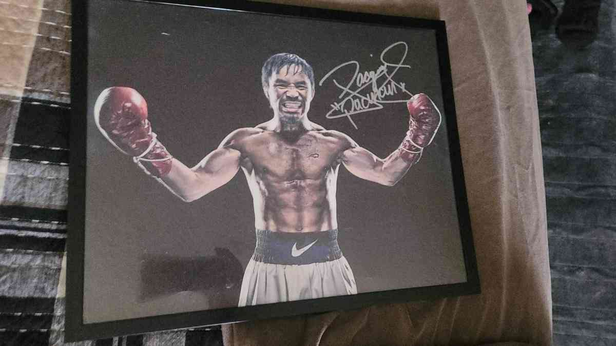 Manny Pacquiao frame autograph