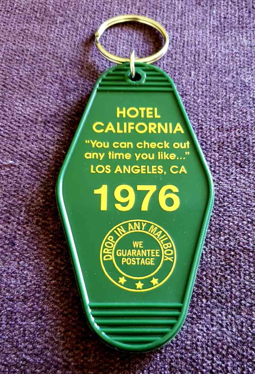 hotel California 1976 hot Keychain