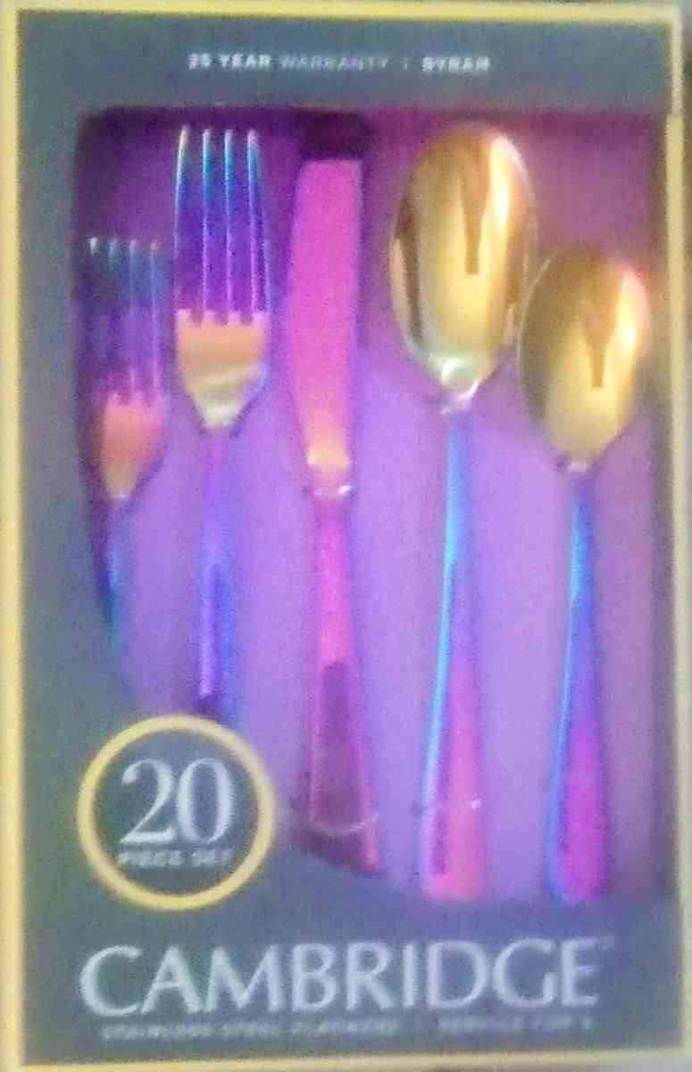 BRAND NEW CAMBRIDGE RAINBOW MIRROR FLAT WARE SET