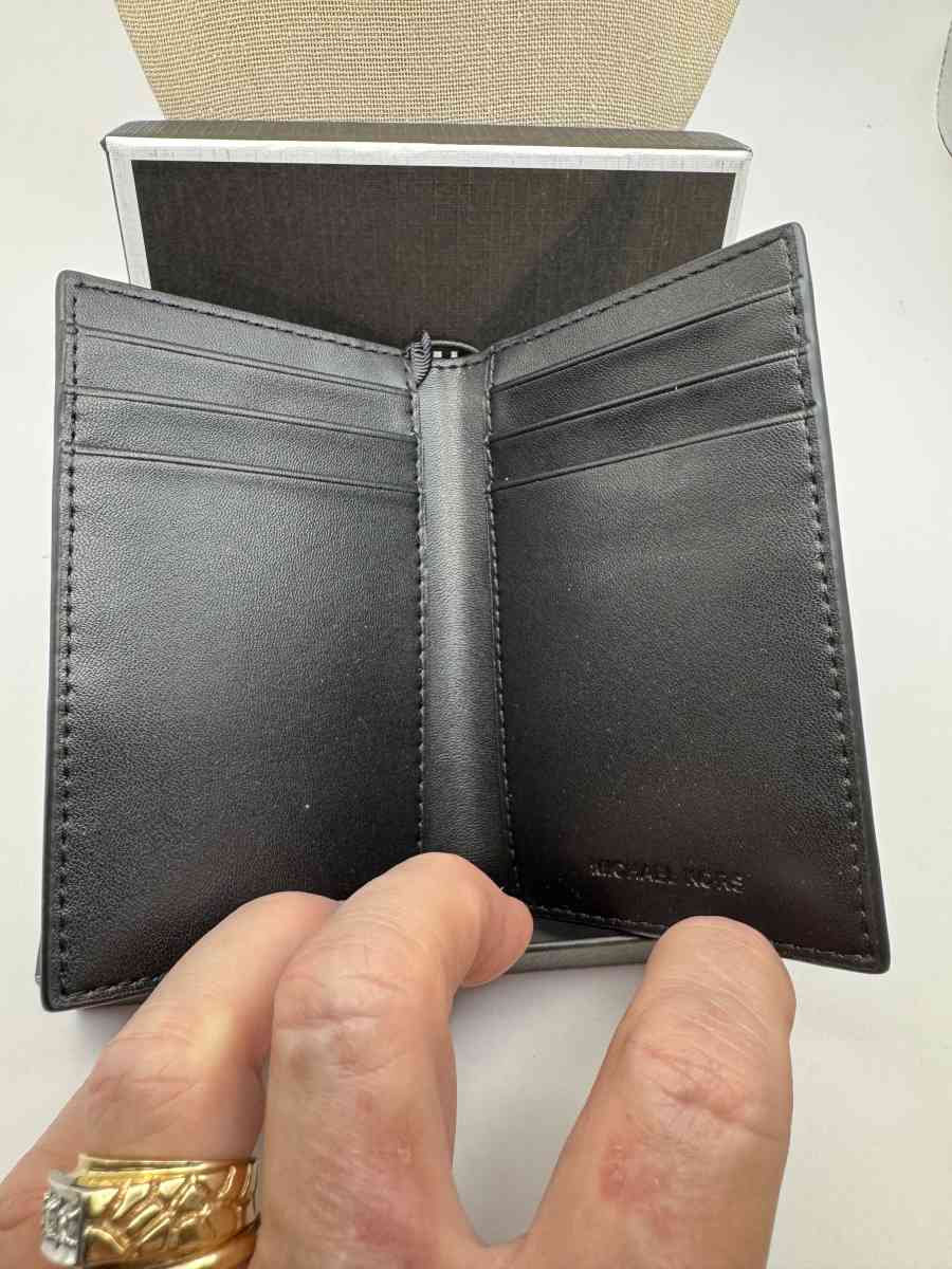 1043HPSA Michael Kors Mens Jet Set Folding Card Case  Wallet