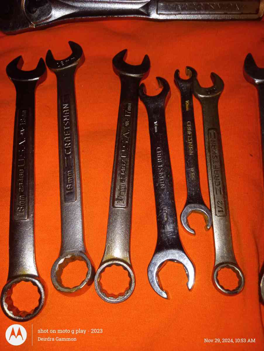 Set of Wrenches Craftsman and Socket Wrench Craft also