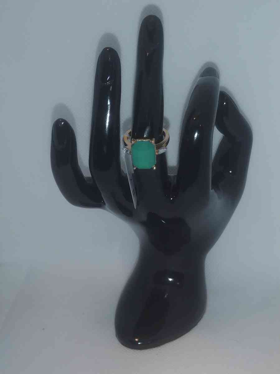 Radiant Green Chic Rhinestone Ring
