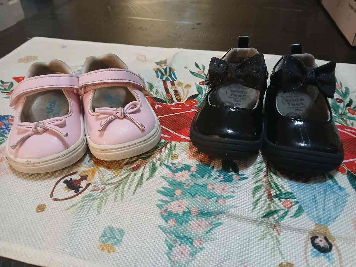 2 pairs of baby shoes size 3