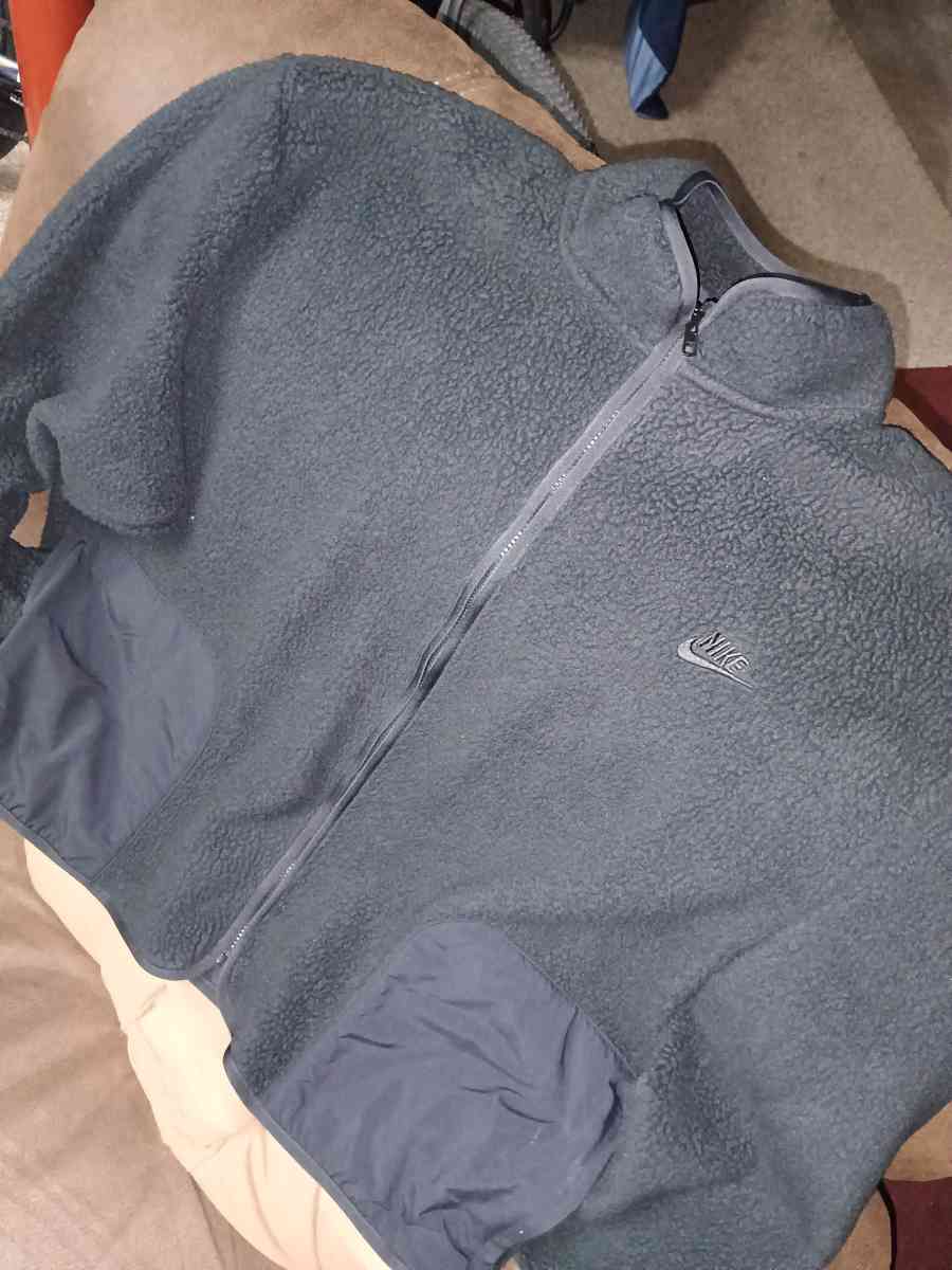 mens Nike fleece jacket size xl