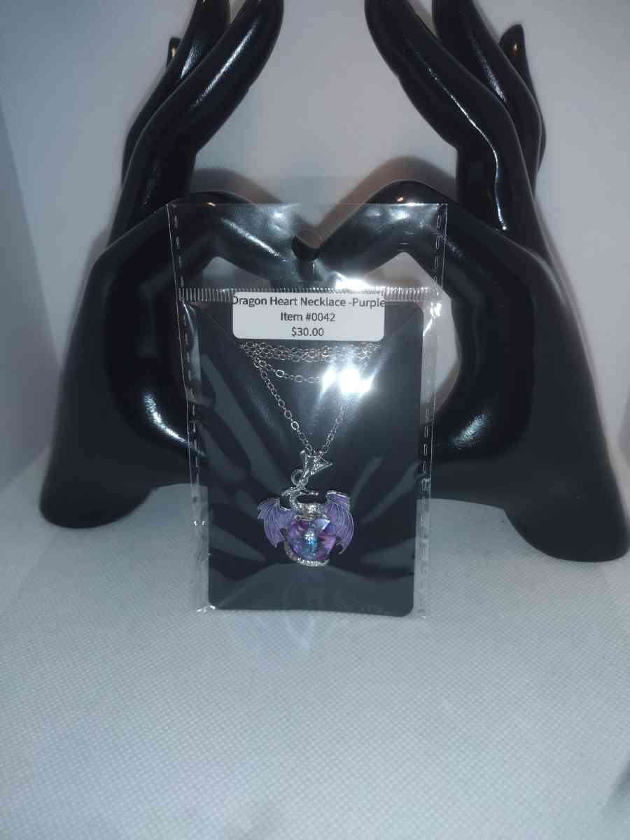 Dragon Heart Rhinestone Necklace Purple