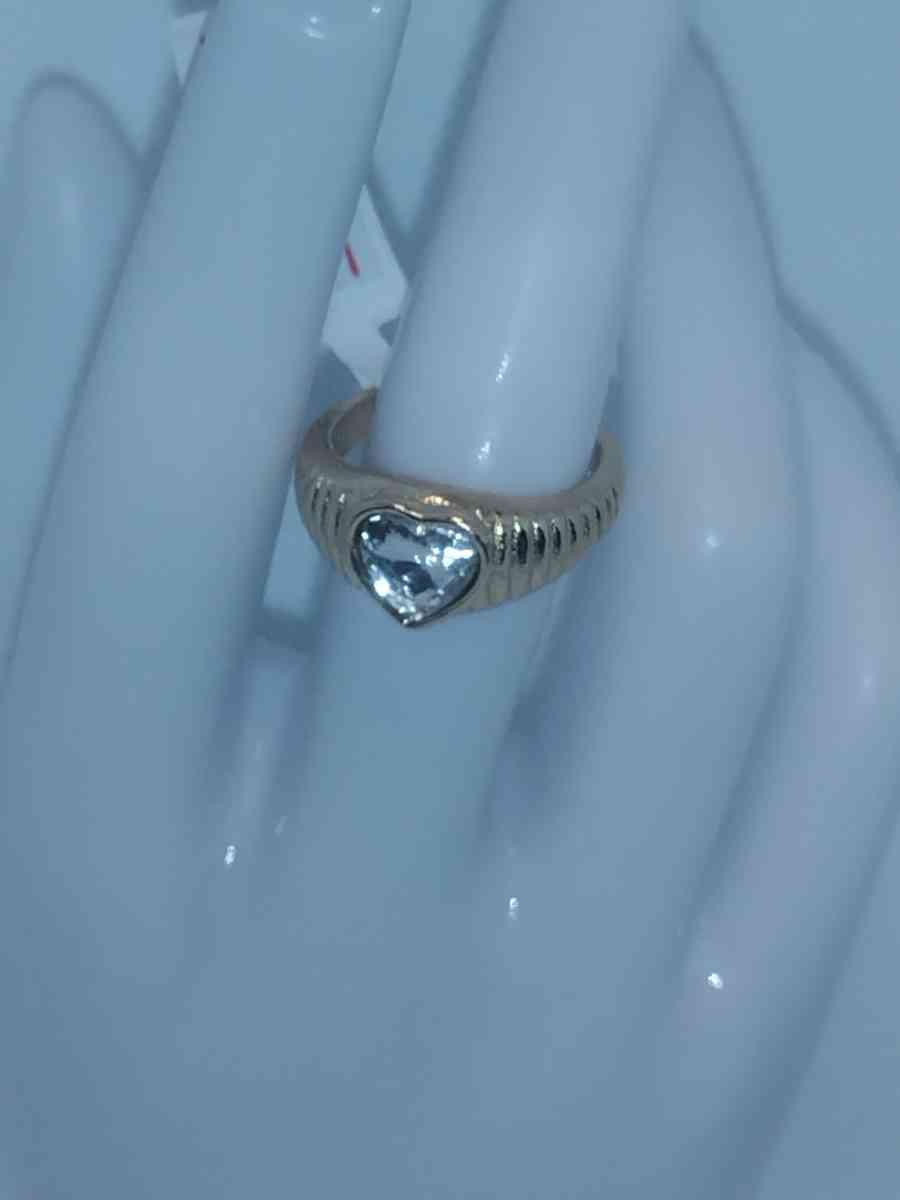 White Heart Ring