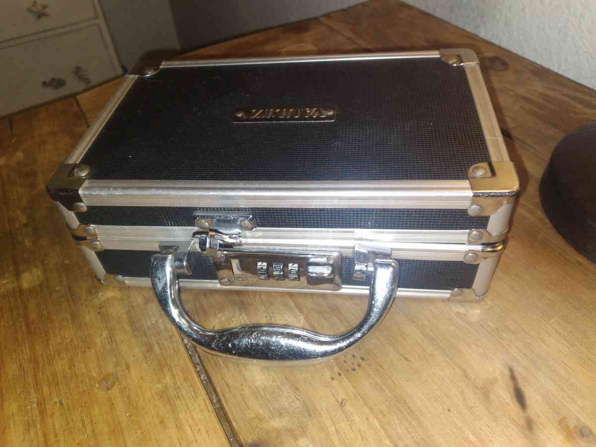 Vaultz Locking Medicine Case with Combination Lock