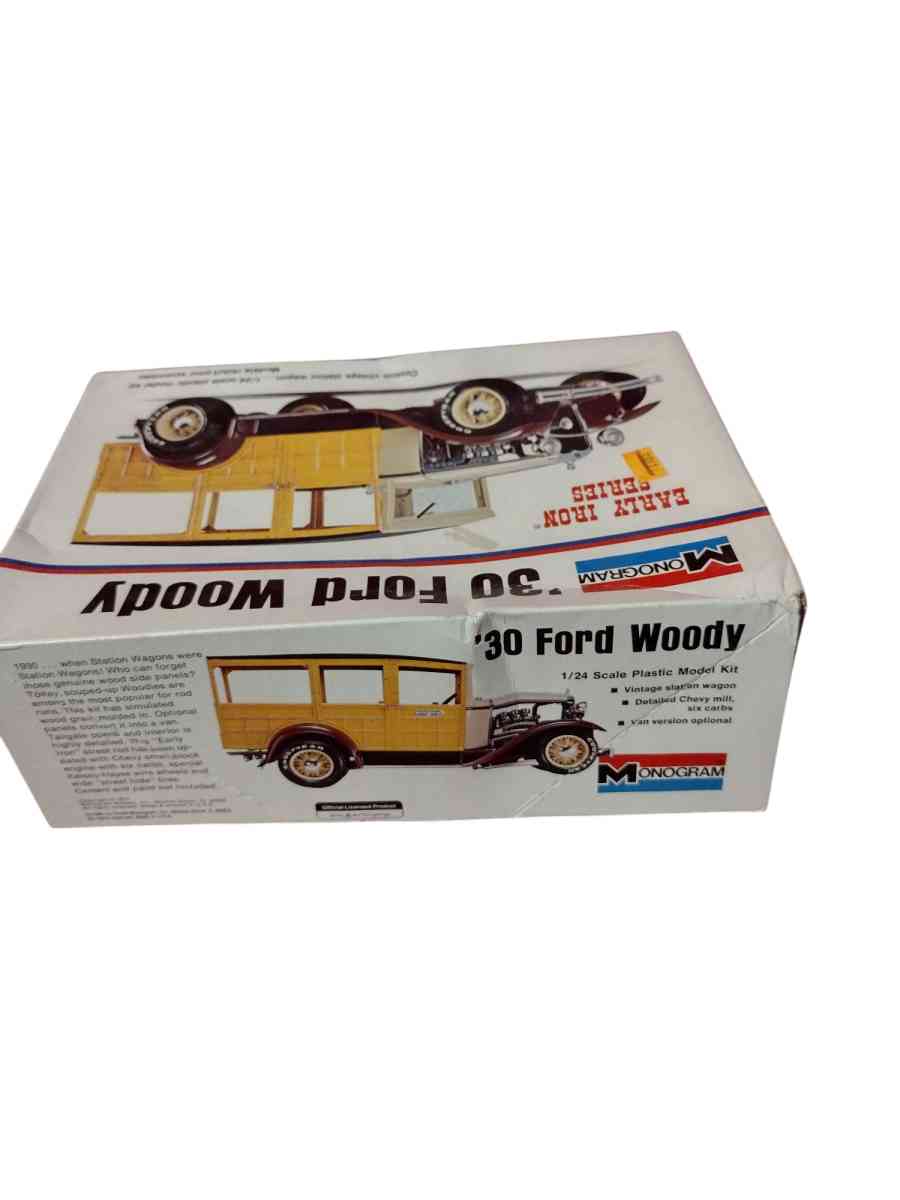 yellow 30s ford woody model car kit