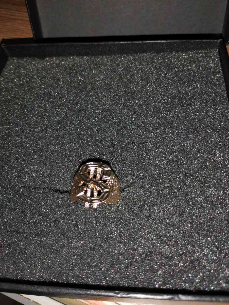 neckless with ring size 10