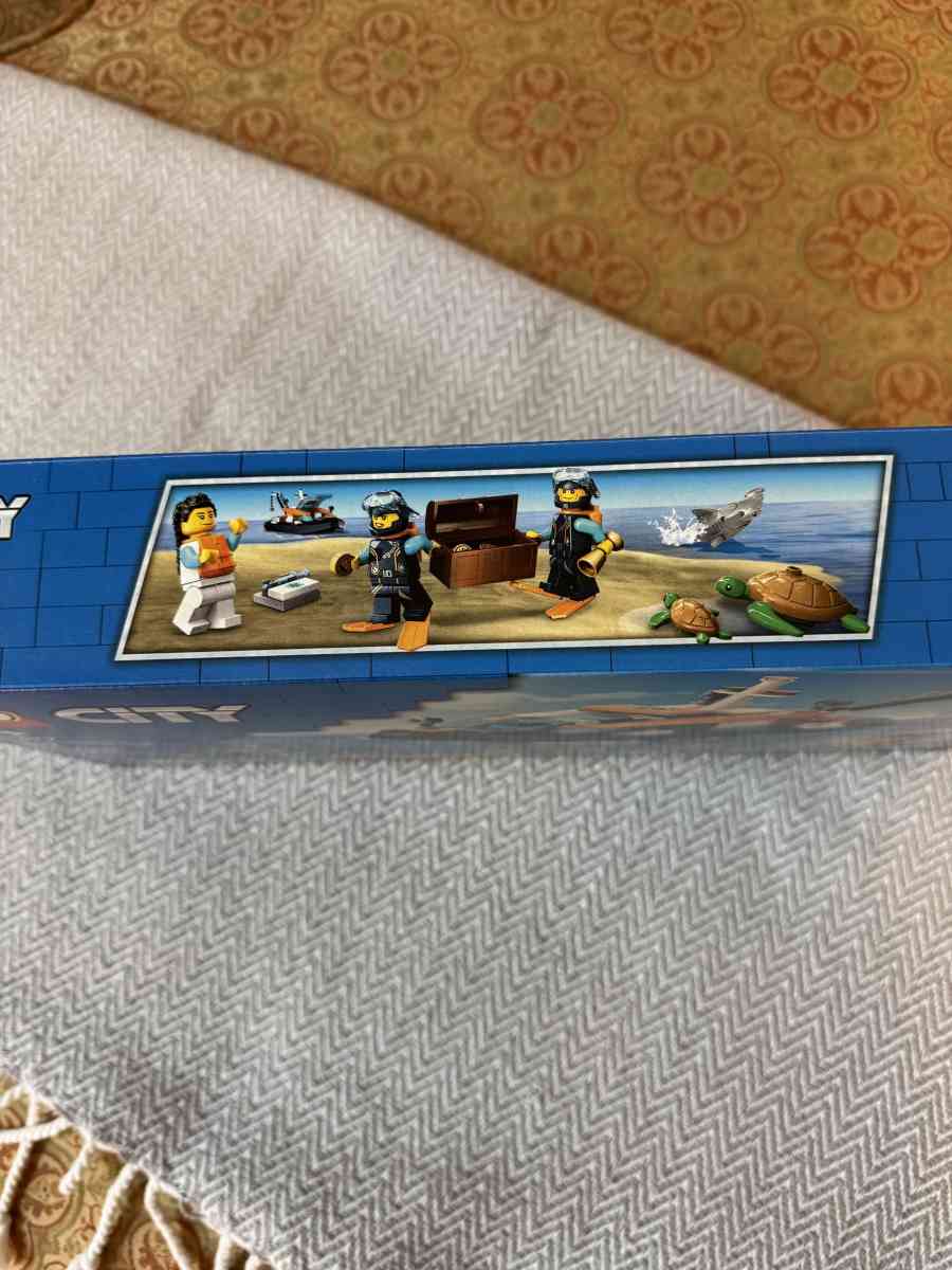 2005AMTT New Lego 60377 City Explorer Diving Boat Building S