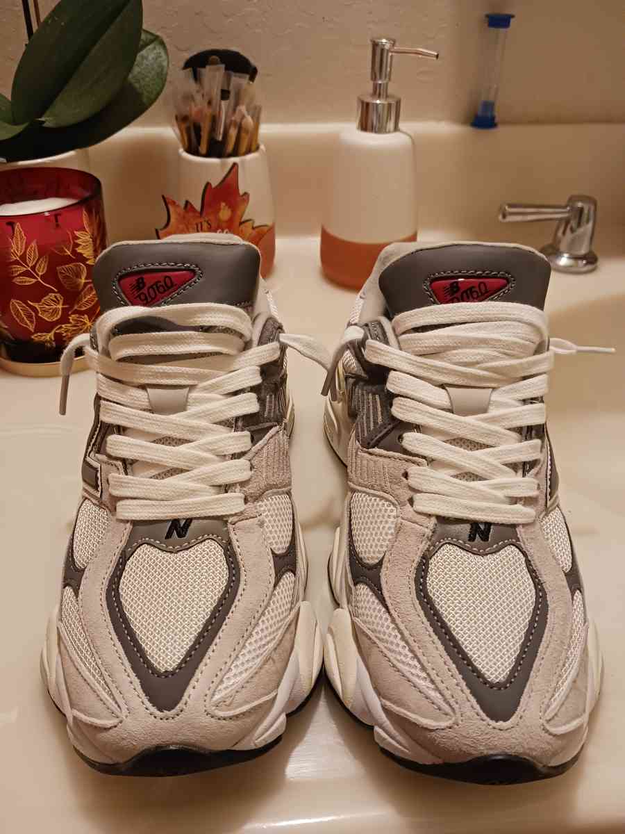 New Balance 9060s Rain Cloud Grey