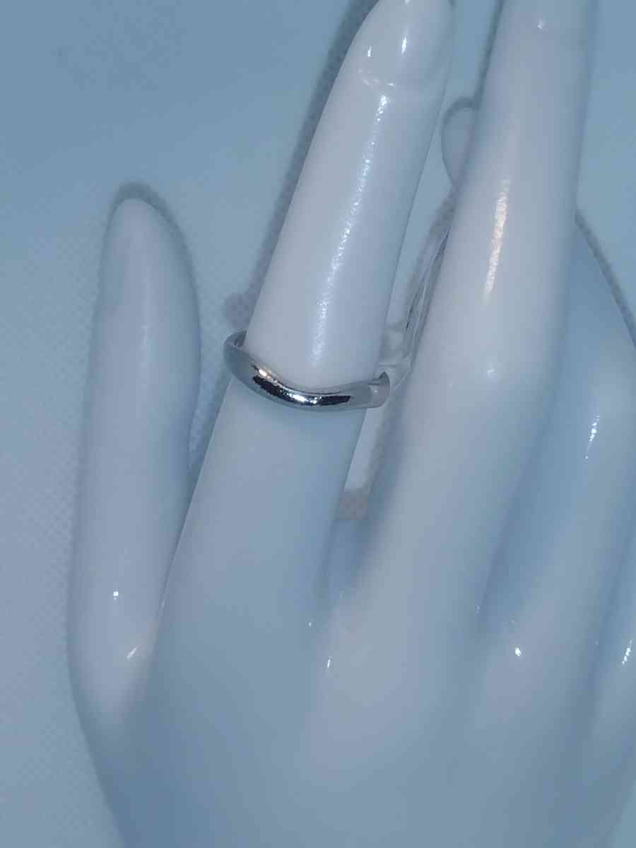 Wavy Retro Geometric Ring