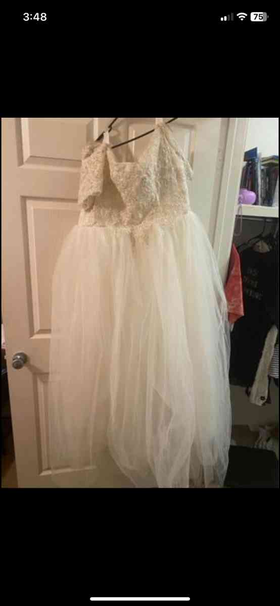 Wedding dress