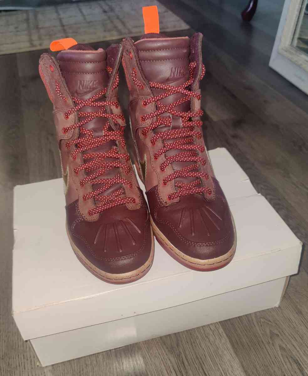 Nike Dunk SkiHigh Sneaker BootsRARE