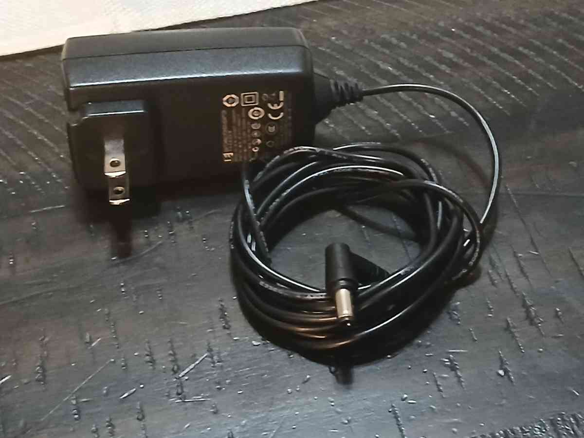Spectra UE Switching Power Adaptor Model UE24WCP120200SPA 12