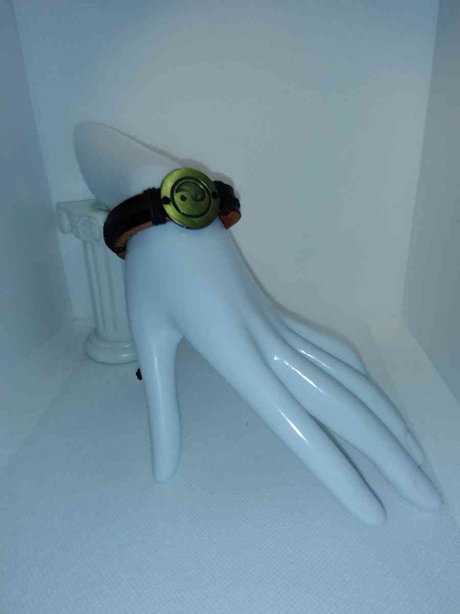 Black Yinyang Leather Bracelet VCB