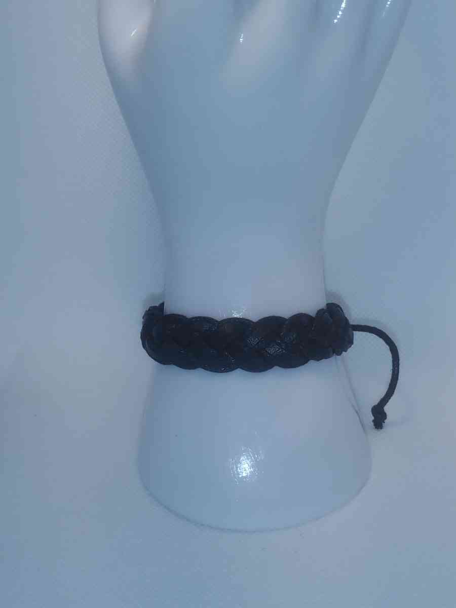 Faux Leather Bracelet braided black