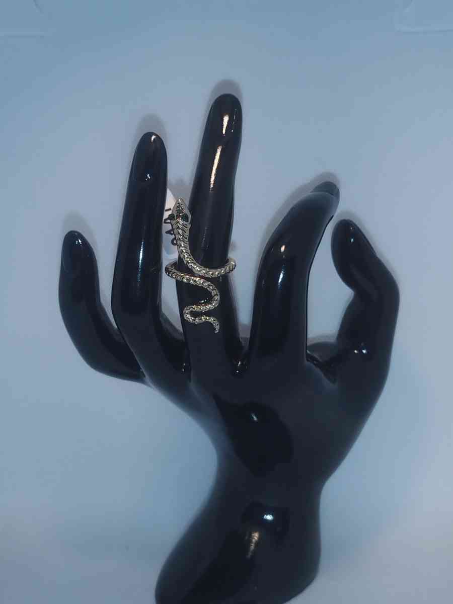 Snake Eyes Chic Rhinestone ring