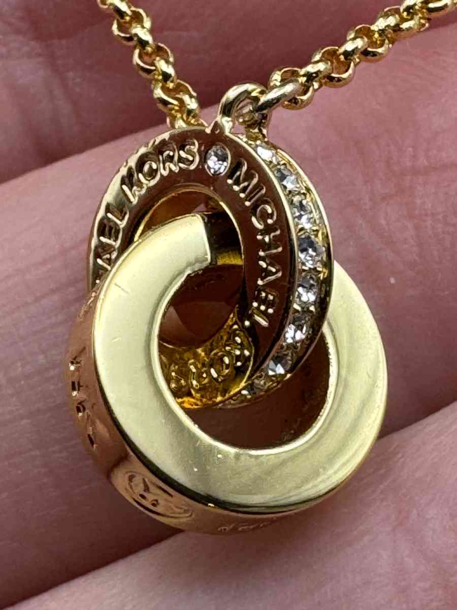 2000AHSH Michael Kors Brass W Gold Color Plating Circles  Cr