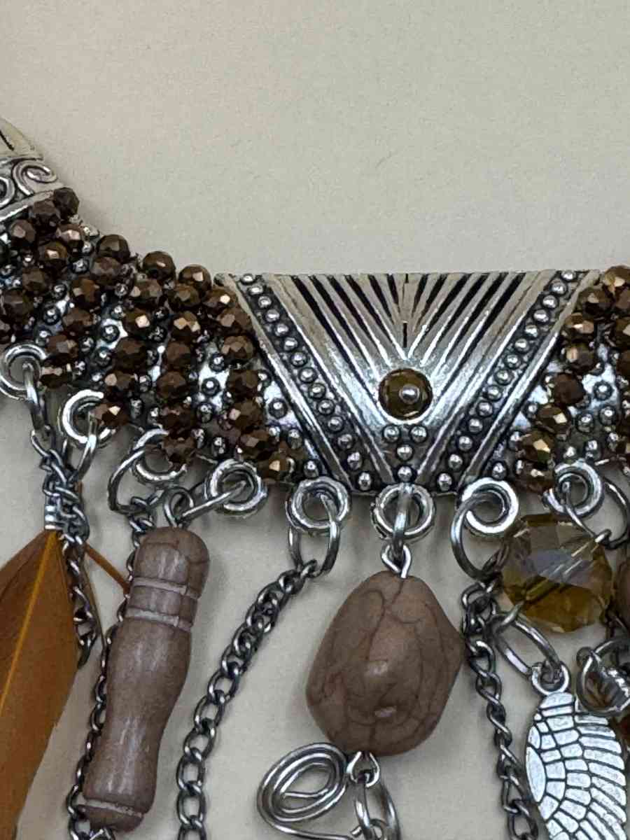 2037ITT Bohemian Style Necklace With Multilayers And Feather