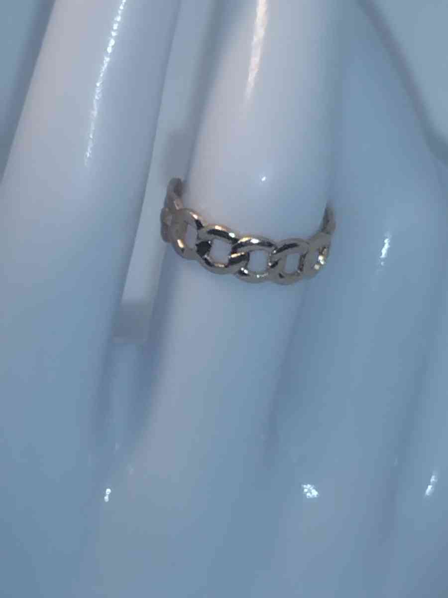 Open Chain Chic Rhinestone Ring