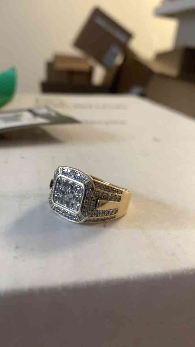 10 Karat diamond pinky ring