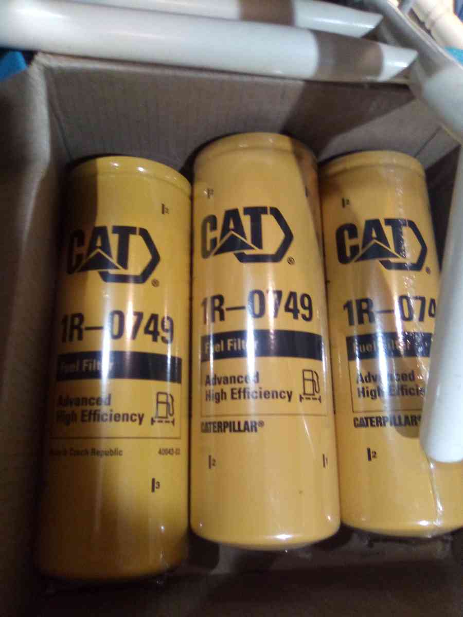 Caterpillar Fuel Filter 3 Pack 1R0749 Brand New