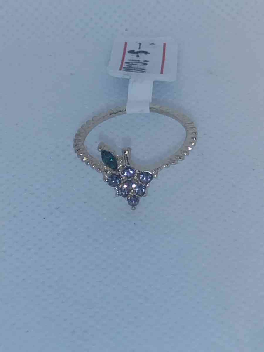 White Grape Chic Rhinestone Ring