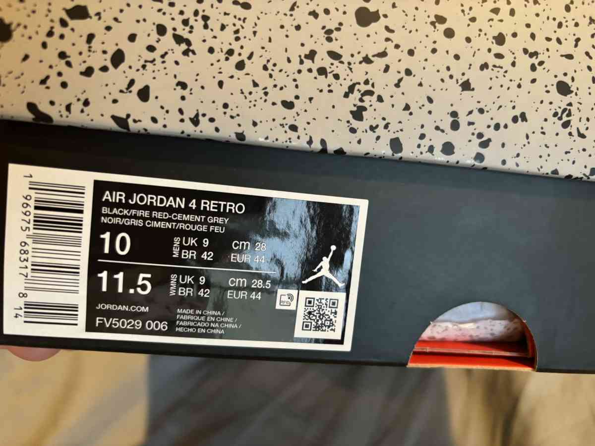 Brand new Jordan 4 breads size 10 mens