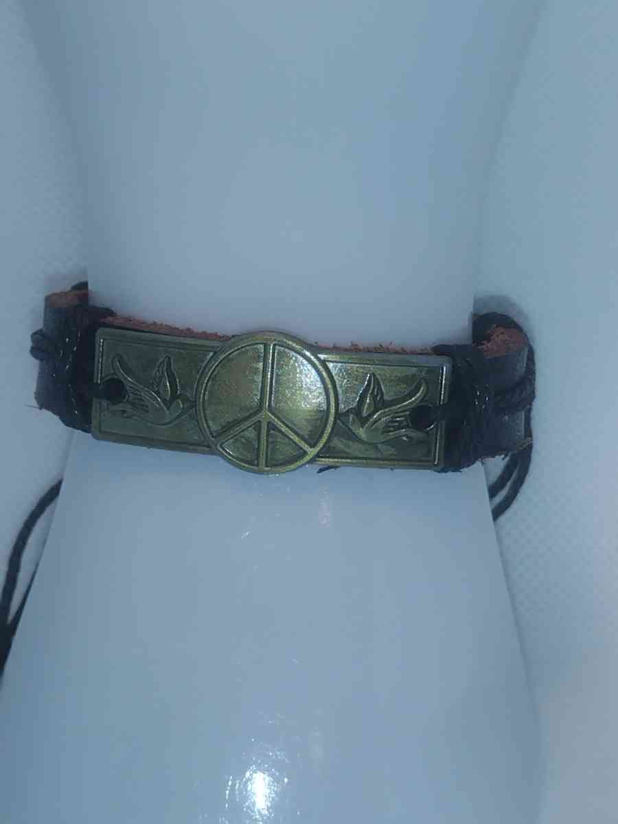 Doves Peace Leather Bracelet VCB