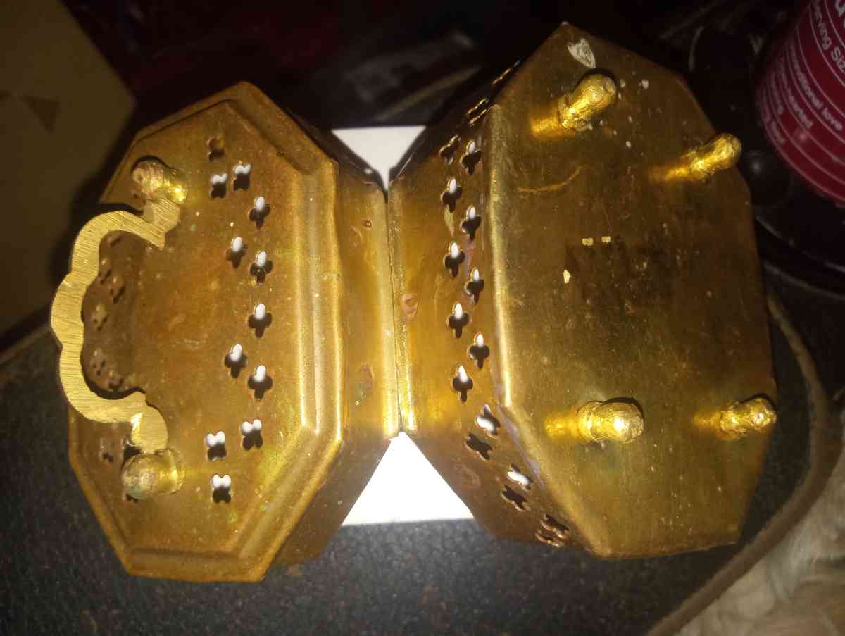 Vintage large Brass Cricket Box top swing handle front latch