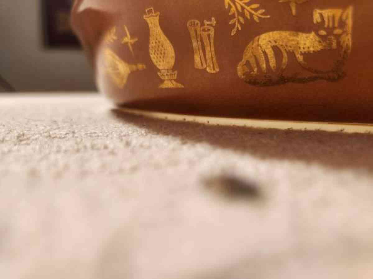 pyrex dish with gold leaf