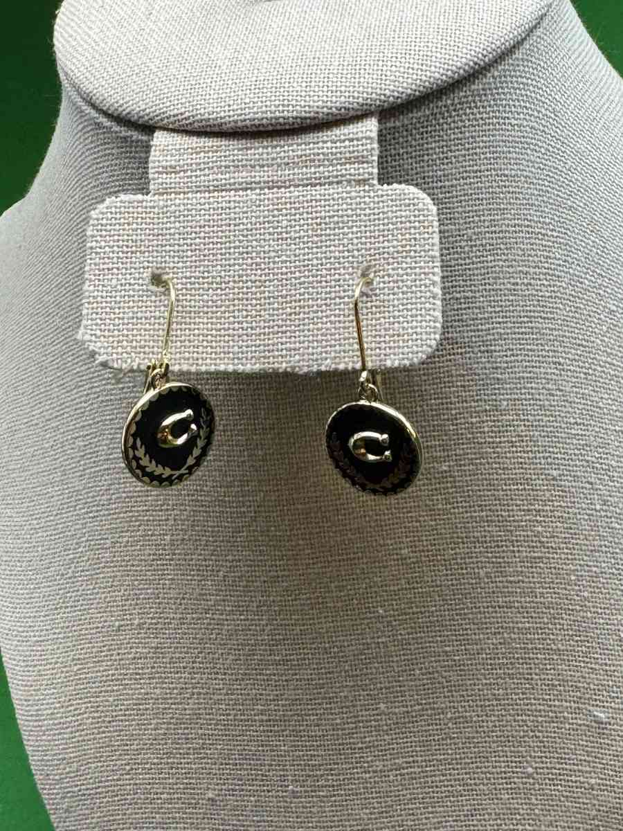2043HCRA Beautiful Coach Classic Drop Ear Rings NWT In Origi