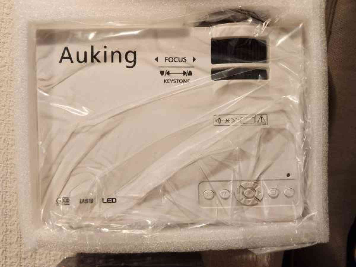 AuKing Mini LCD Projector