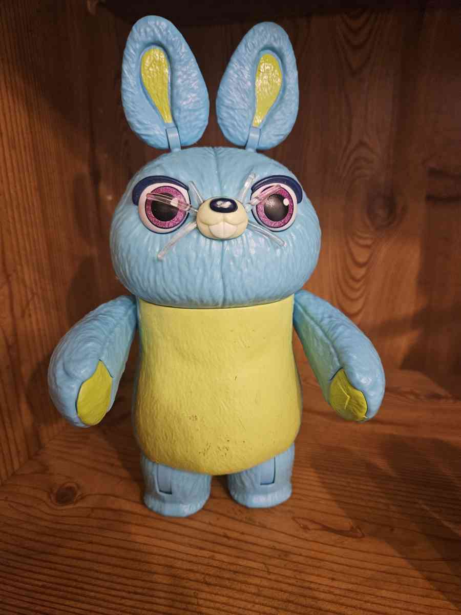 Toy Story 4    Duck and Bunny Figures