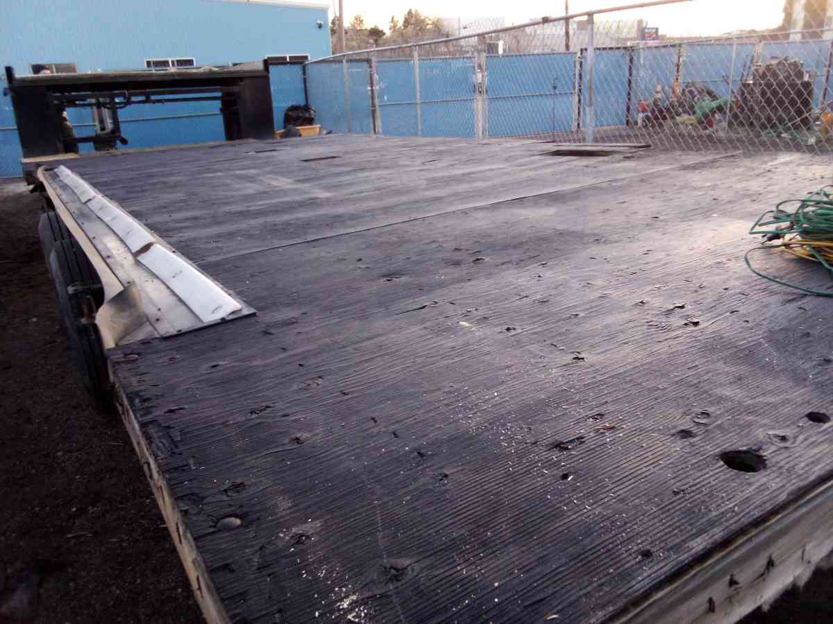 2005 heavy duty gooseneck Trailer