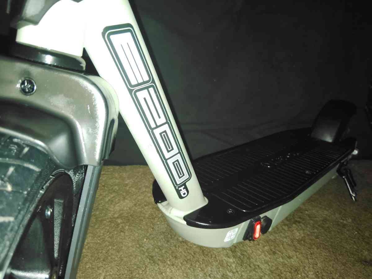 razor electric scooter HDe200