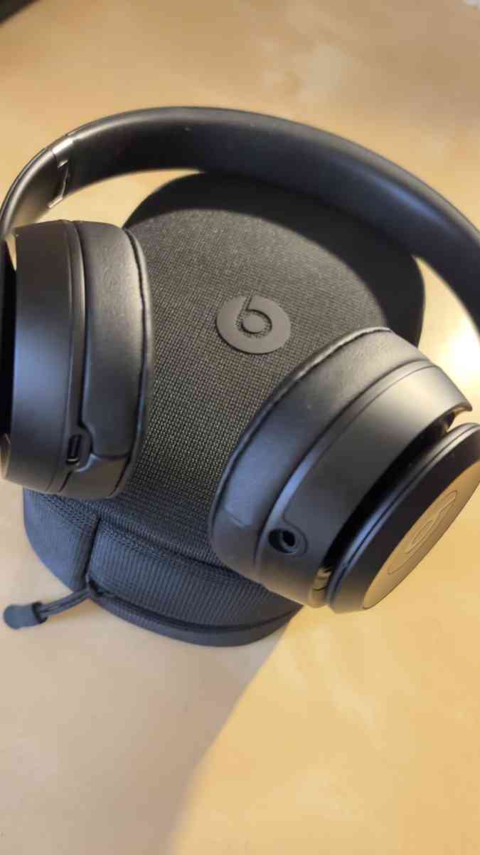 Beats Wireless Bluetooth Headphones