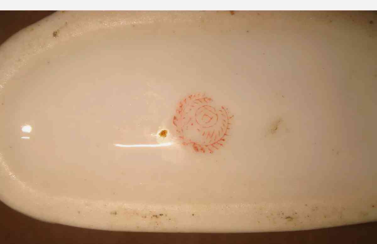 PAIR OF VTG NATIVE AMERICAN CHIEF PAINTED CERAMIC FIGURINES