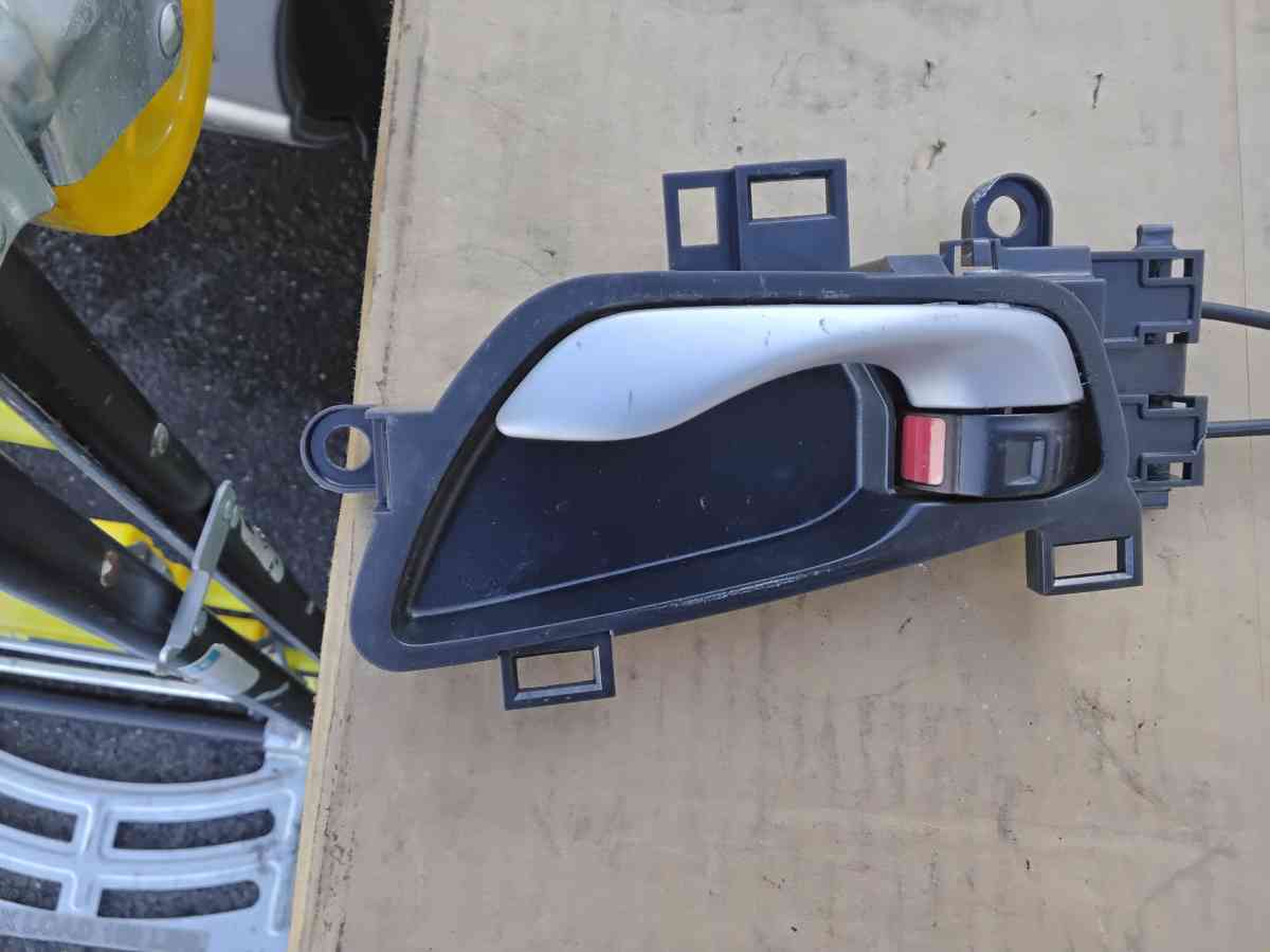 2018 Honda Civic Left Front Door Power Handles Like New