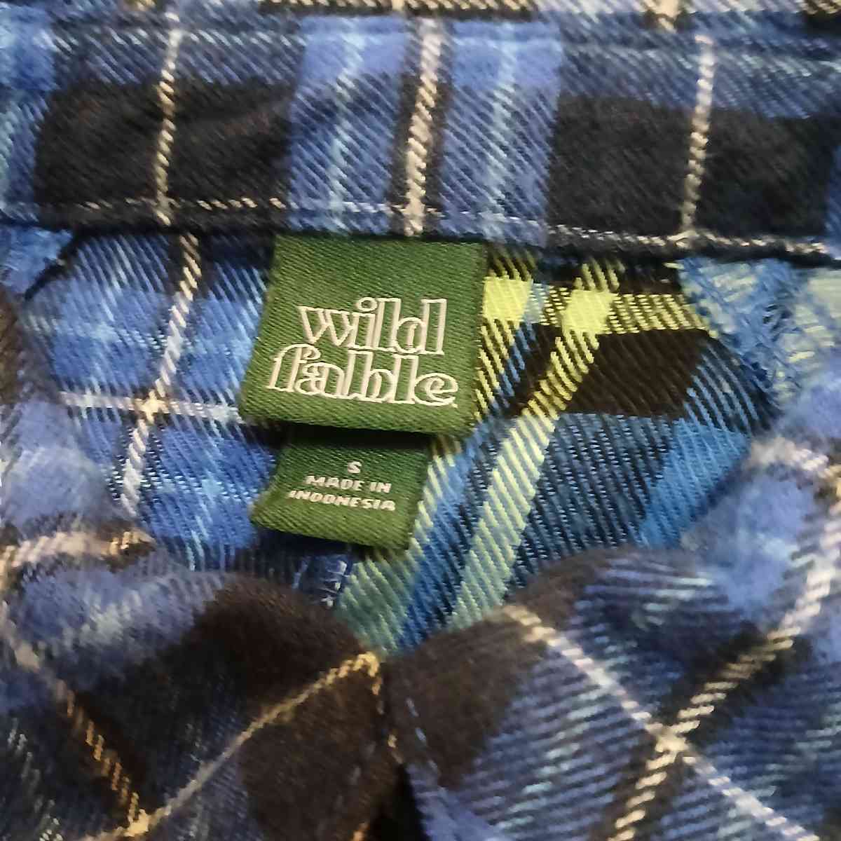 Wild fable vintage shirt small