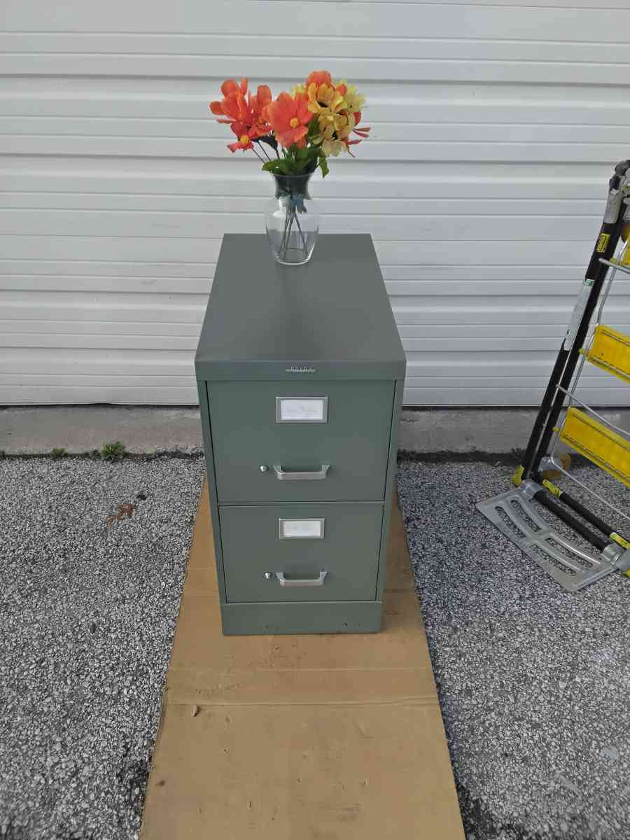 Well Made Light Green Filling Cabinet Very Clean Like New