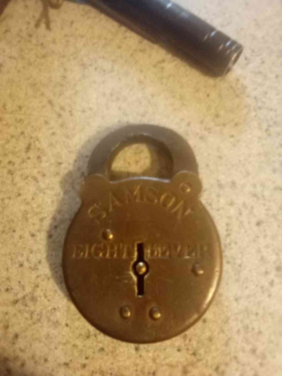 old lock  no key